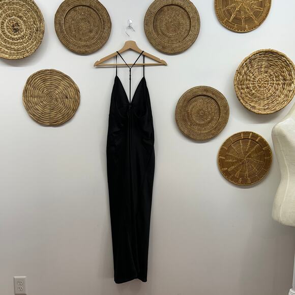 NEW Abercrombie Black Seamed Bodice Satin T-Strap V-Neck Long Maxi Dress Medium - Picture 2 of 5